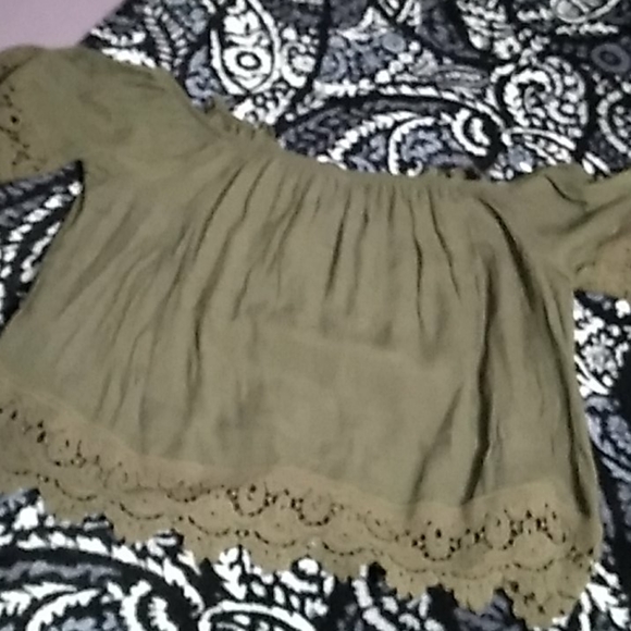 Off shoulder top - Picture 6 of 6